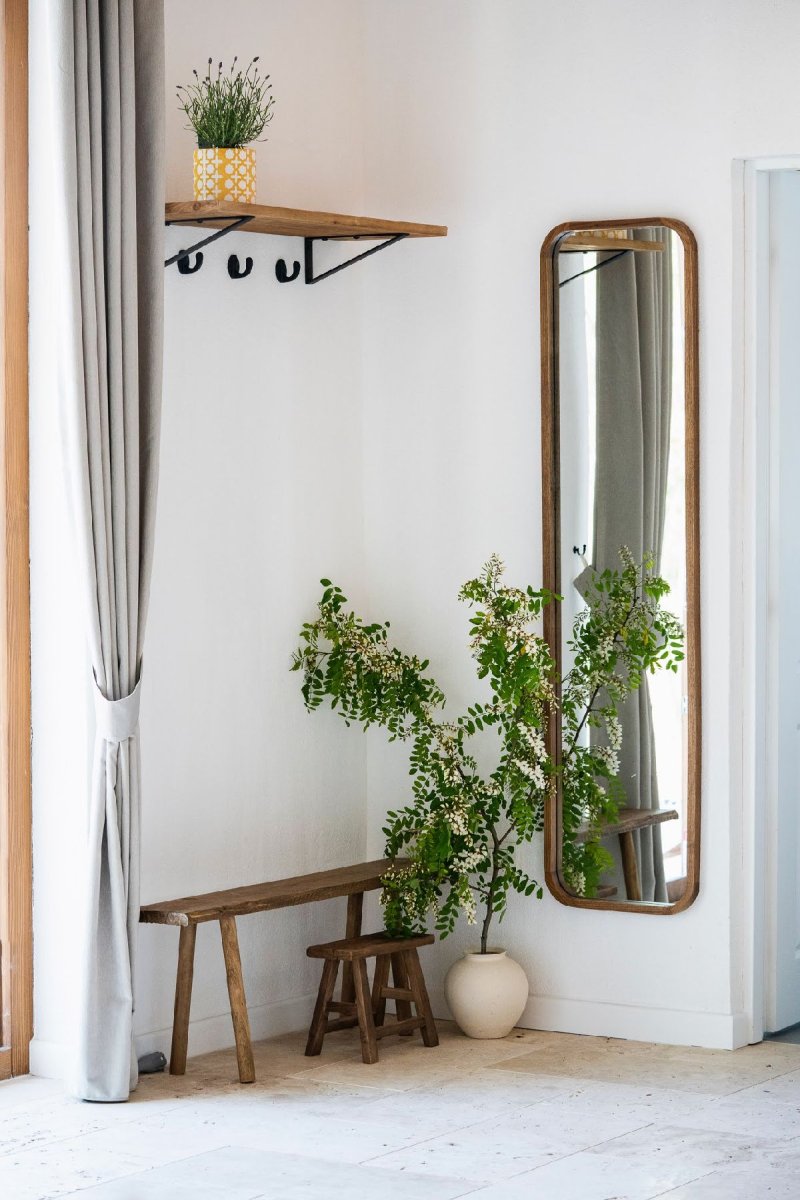 Hol minimalist casa de vacanță