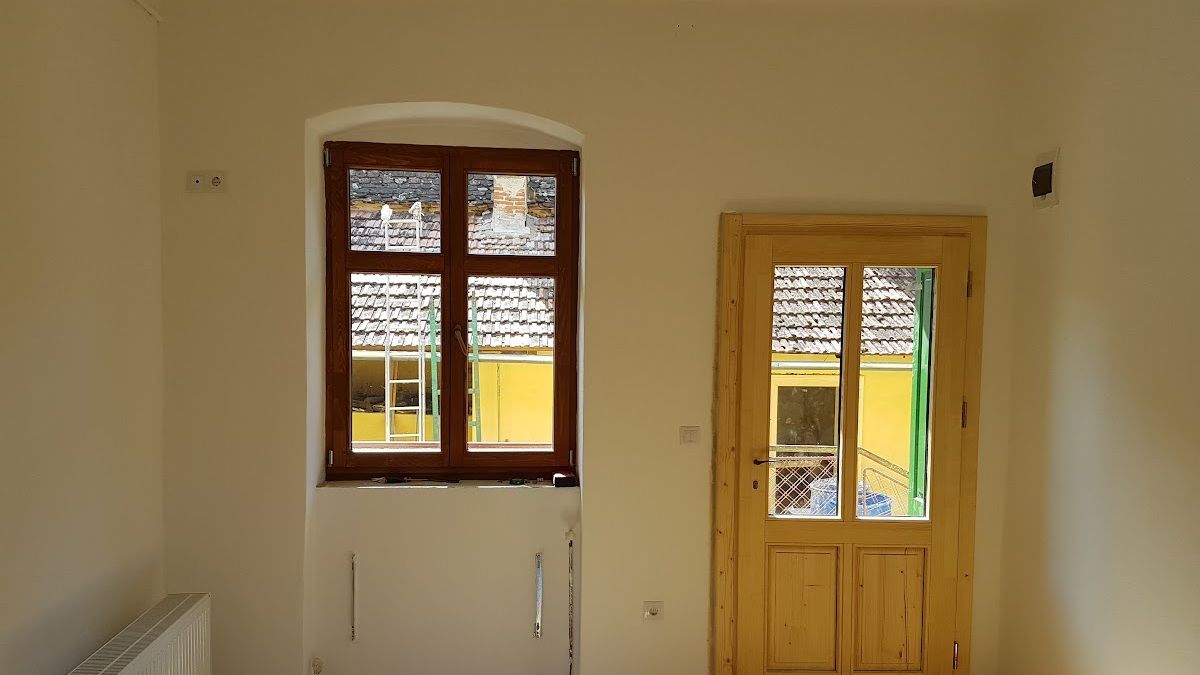 De ce trebuie să „respire” zidurile unei case vechi 5 Tencuială naturală, Villa Rihuini, Richiș